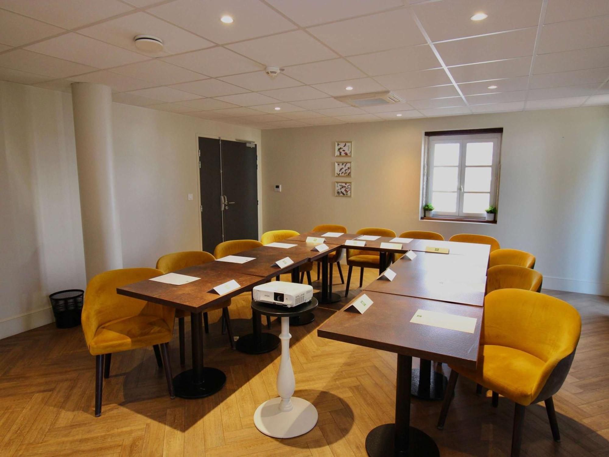 Ibis Styles Dijon Sud Domaine De Beauregard 21600 Longvic Hotel Екстериор снимка